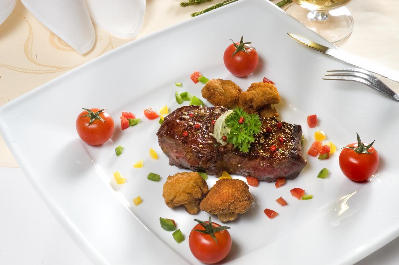 Hotel-Restaurant Im Goldenen Grund Körperich エクステリア 写真